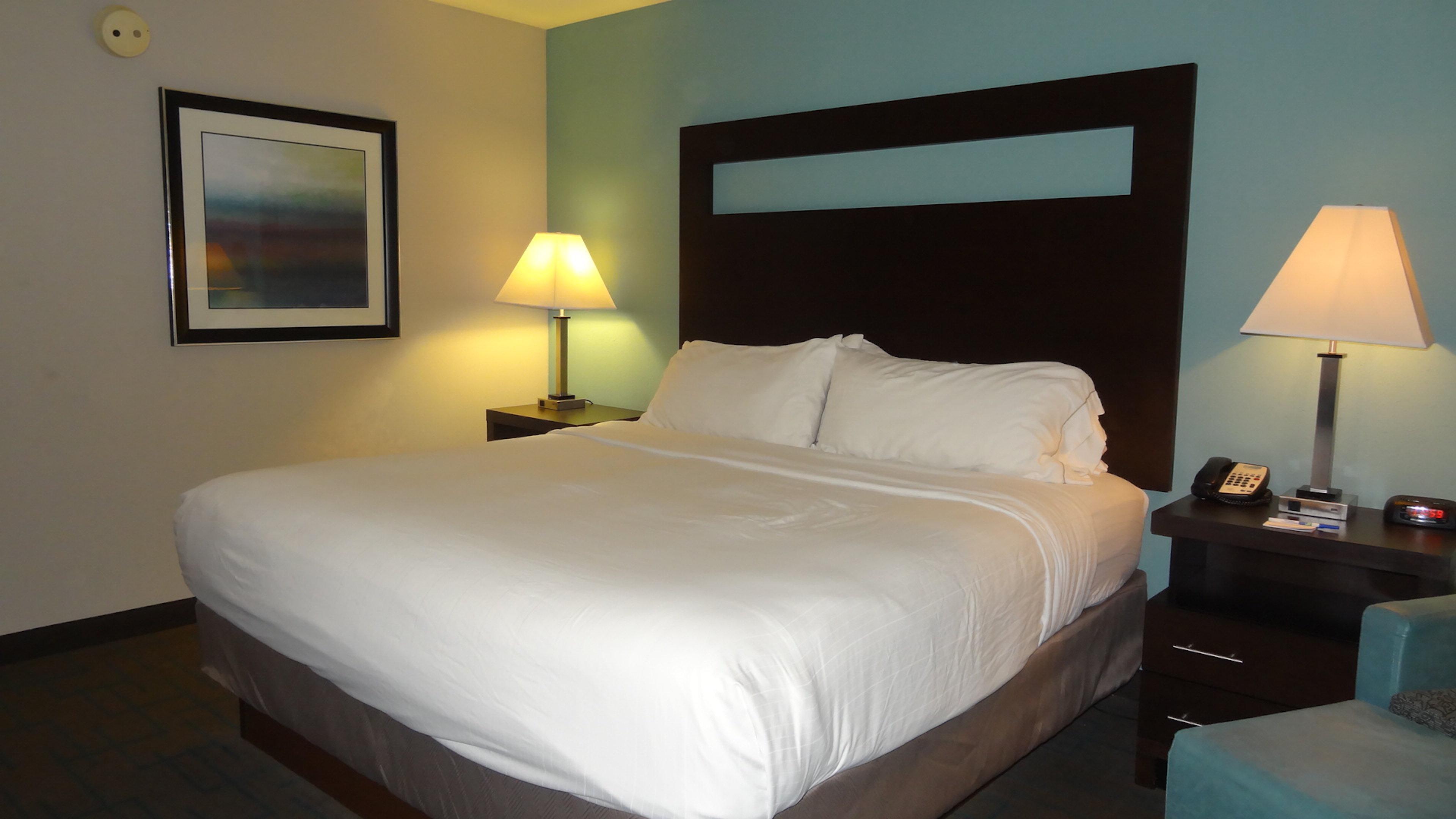 Holiday Inn Express Hotel Kansas City - Bonner Springs By Ihg Экстерьер фото