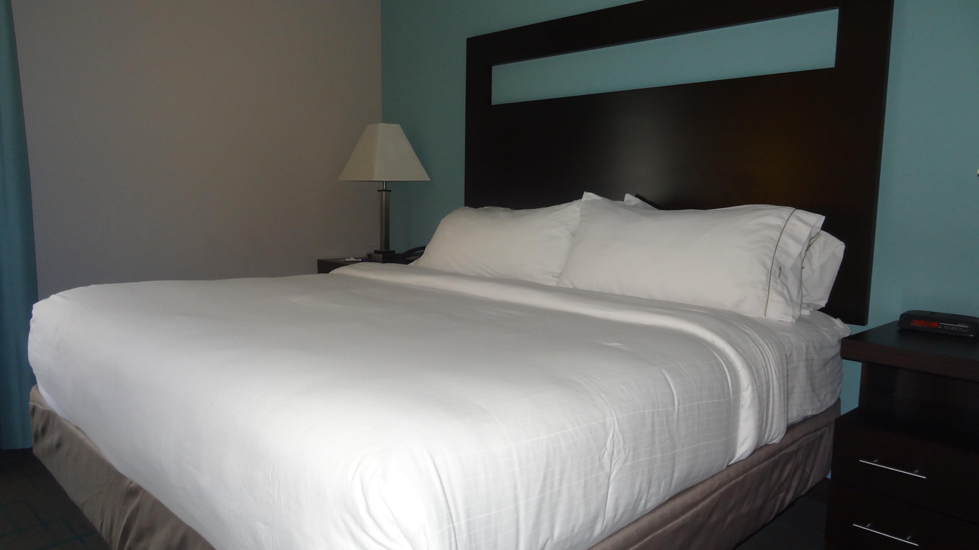 Holiday Inn Express Hotel Kansas City - Bonner Springs By Ihg Экстерьер фото