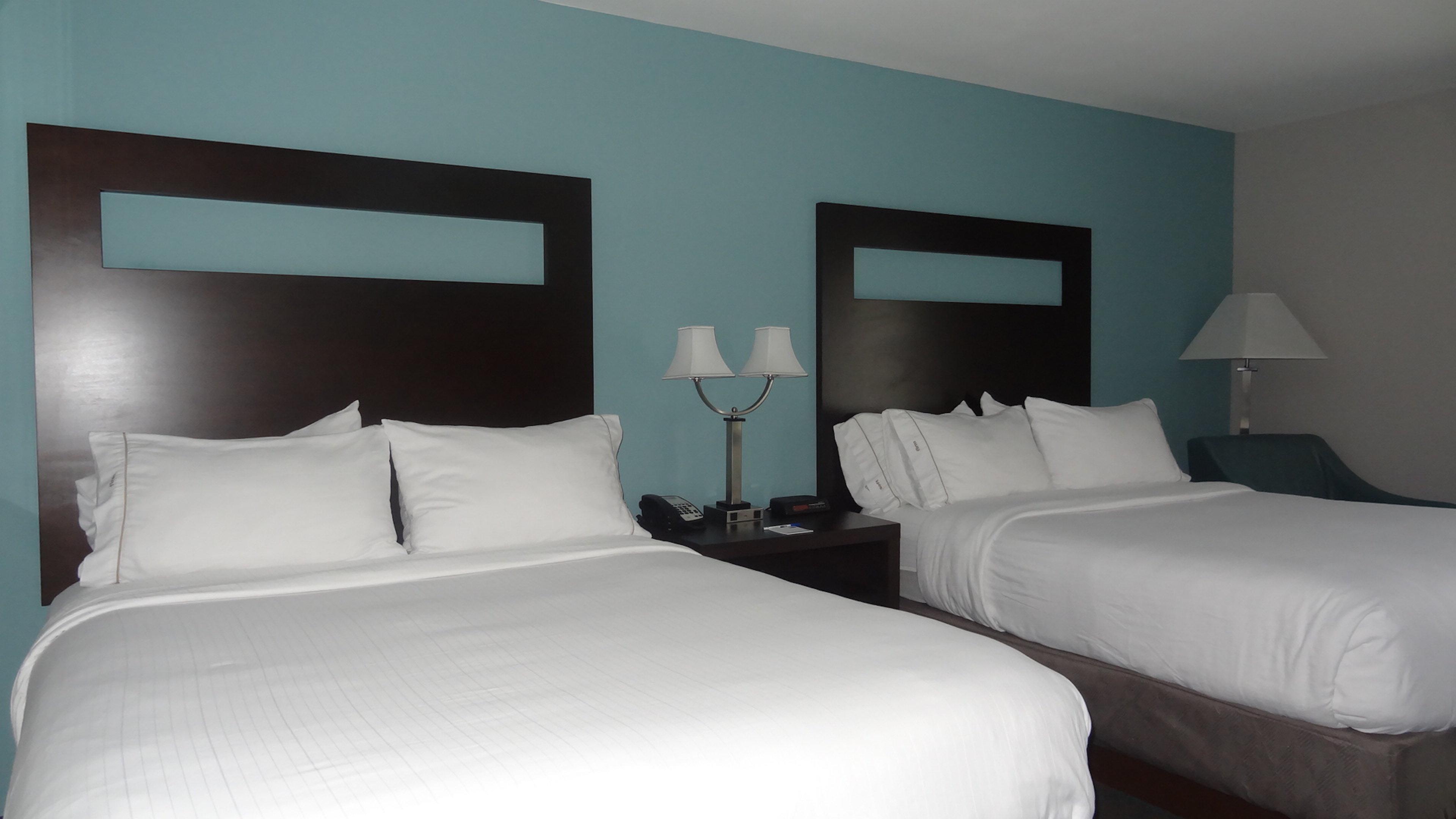 Holiday Inn Express Hotel Kansas City - Bonner Springs By Ihg Экстерьер фото