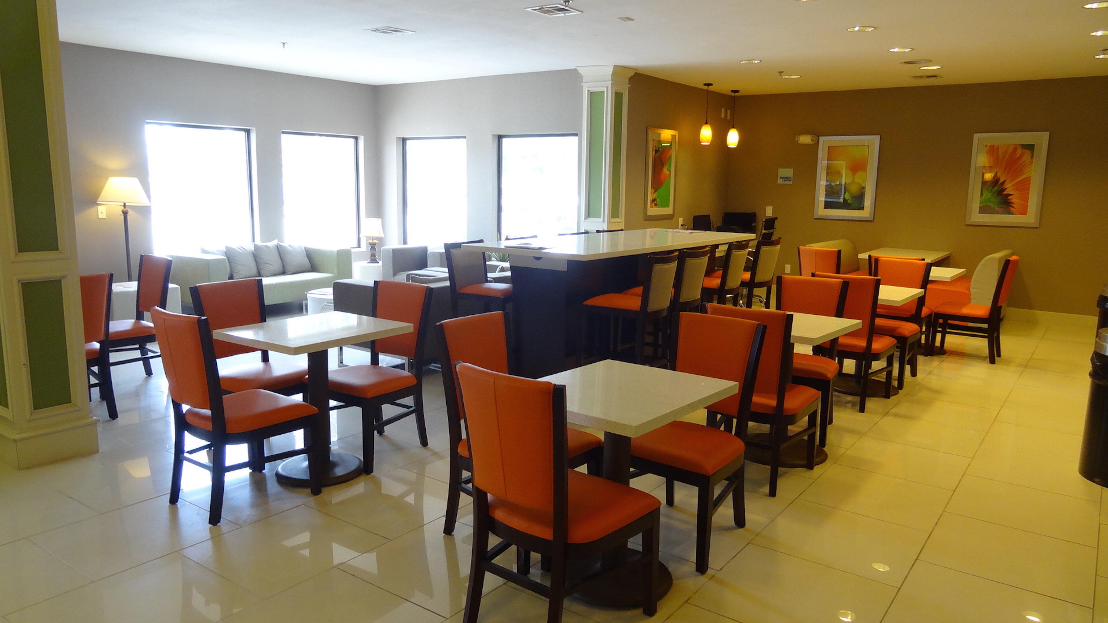 Holiday Inn Express Hotel Kansas City - Bonner Springs By Ihg Экстерьер фото