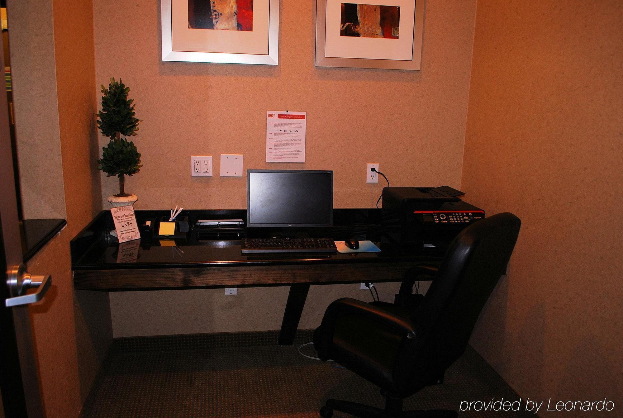 Holiday Inn Express Hotel Kansas City - Bonner Springs By Ihg Экстерьер фото